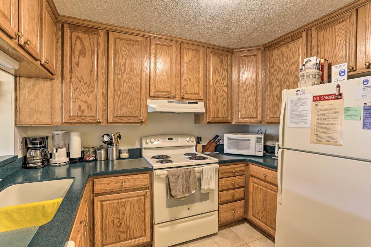 Bright North Myrtle Walk To Beach! Appartement *