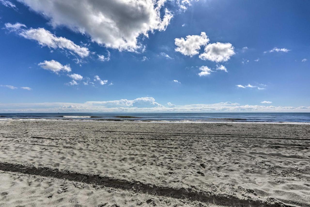 Bright North Myrtle Walk To Beach! Apartment *